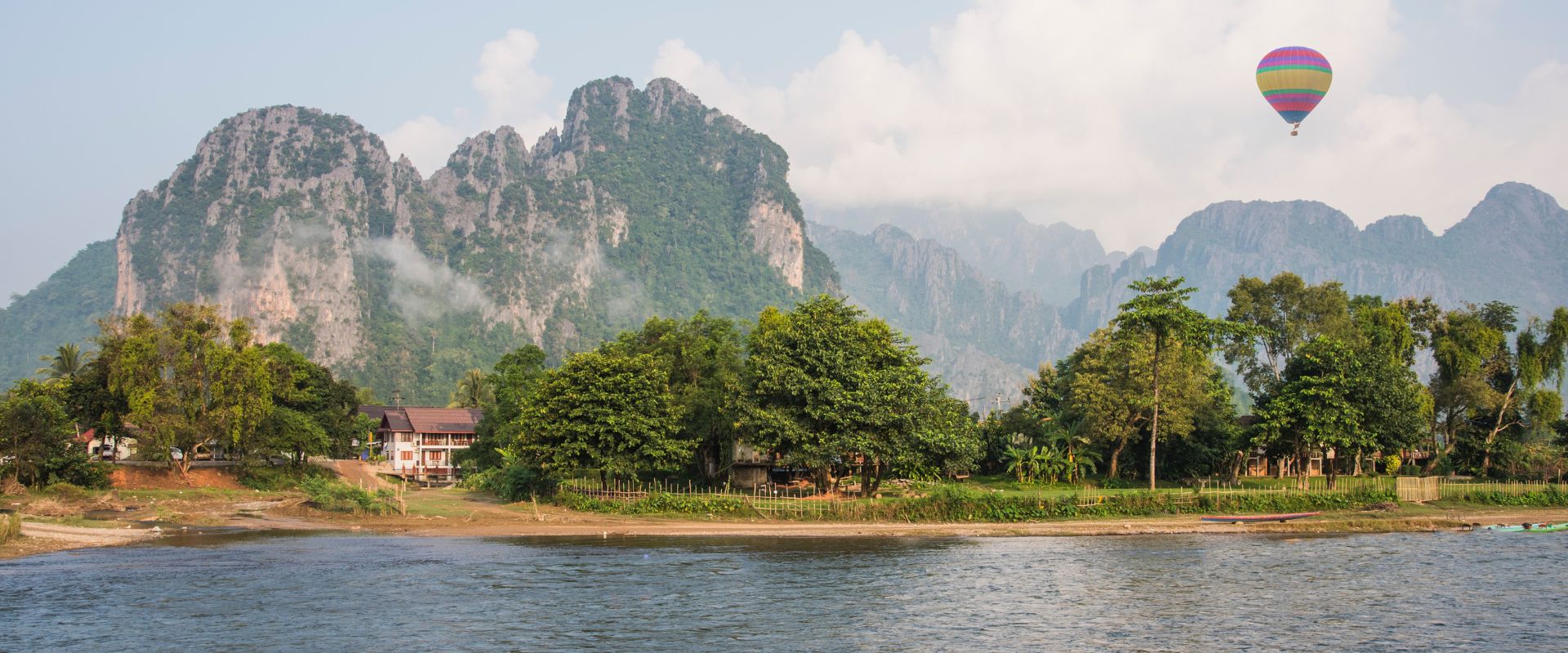 לאוס: המדריך המלא למטייל (2026) | Tropicana Travel Vietnam